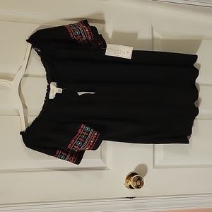 French Laundry size 1X black off shoulder top with multicolor embroidered sleeve